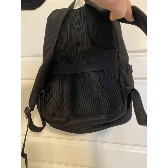 Maxtop Black Backpack Laptop Carrier Charging Port Needs Cord Fron Zip Pocket - Picture 3 of 12